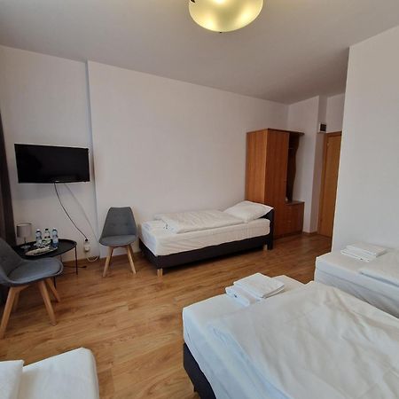 Hotel Tor Kielce Cminsk Eksteriør billede