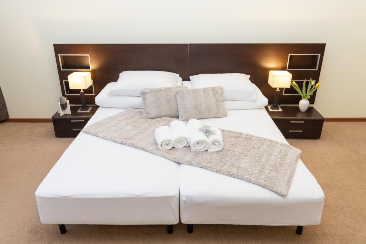 Hotel Tor Kielce Cminsk Eksteriør billede