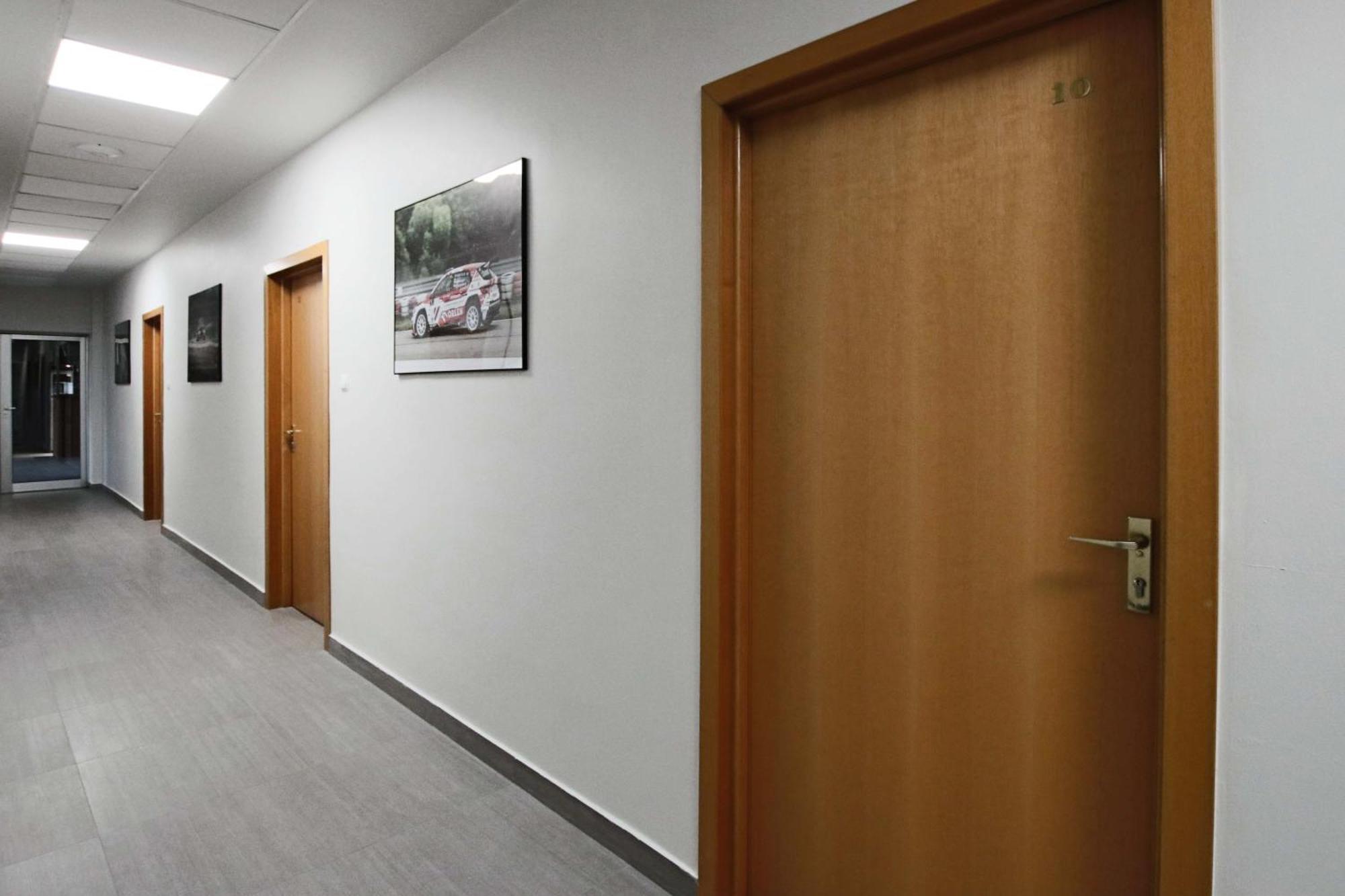Hotel Tor Kielce Cminsk Eksteriør billede